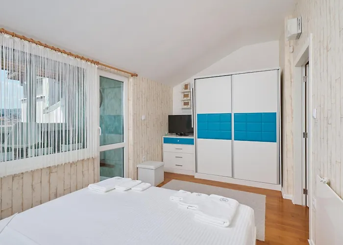 Sirena Seaview - Free Parking Апартамент *