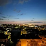 Sirena Seaview - Free Parking Apartment