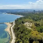 Sirena Seaview - Free Parking Apartment *