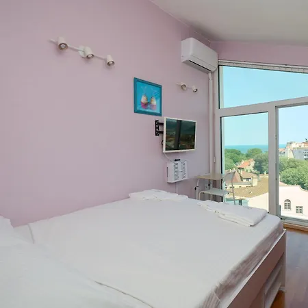 Sirena Seaview - Free Parking Апартаменты